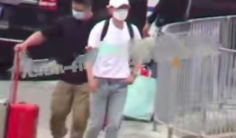 踩肚子视频,踩肚子视频带你领略欢乐时光